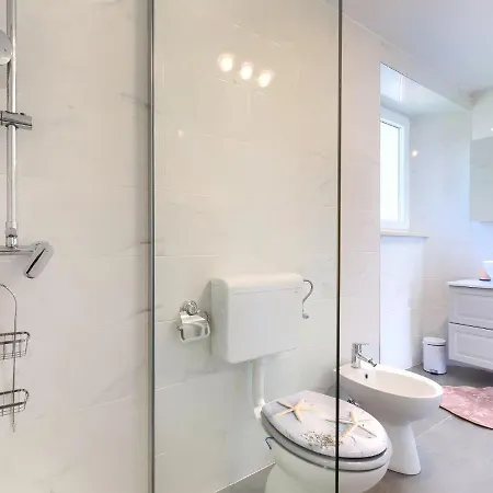Holiday Dobrila By Interhome בית נופש *